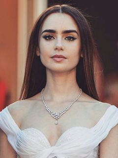 Lily Collins